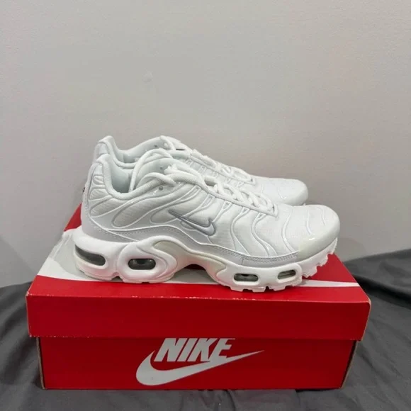 Nike Air Max Plus (GS) - Picture 3 of 6